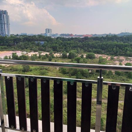 Kempas Indah @ The Secret Garden Homestay Johor Bahru Exterior photo