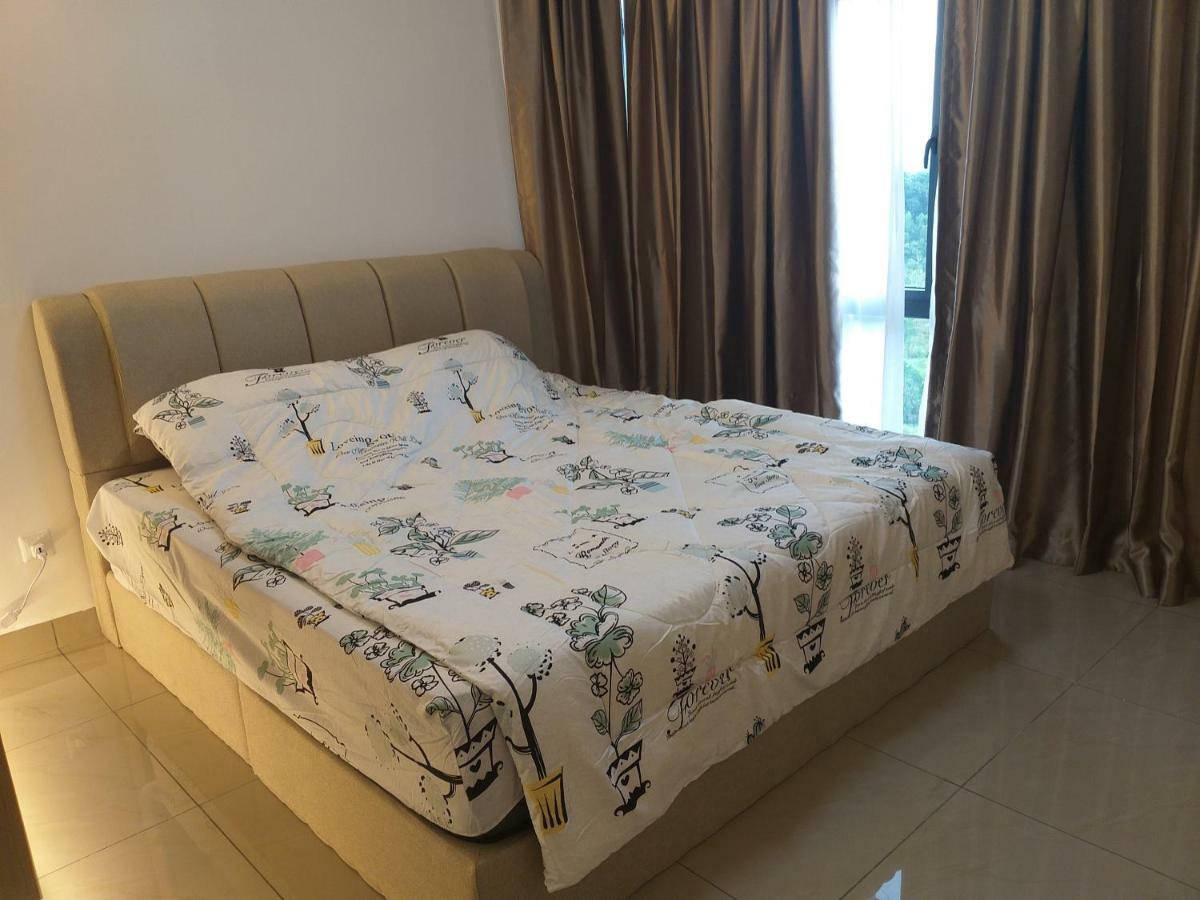 Kempas Indah @ The Secret Garden Homestay Johor Bahru Exterior photo