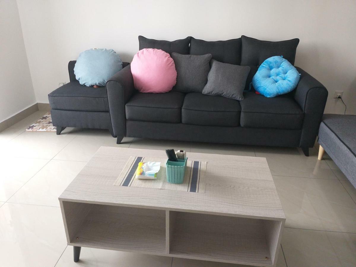 Kempas Indah @ The Secret Garden Homestay Johor Bahru Exterior photo