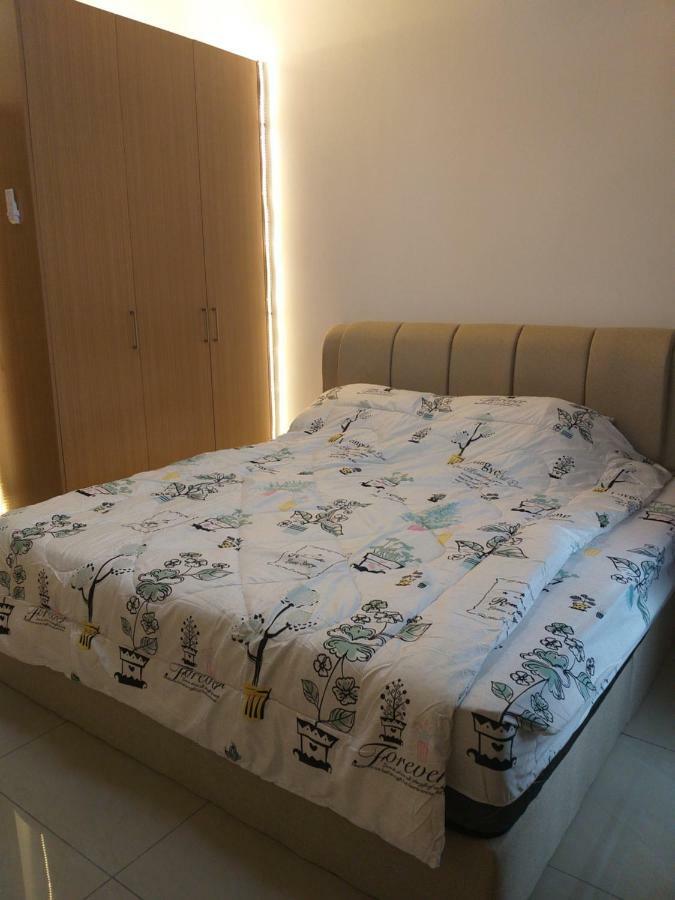 Kempas Indah @ The Secret Garden Homestay Johor Bahru Exterior photo